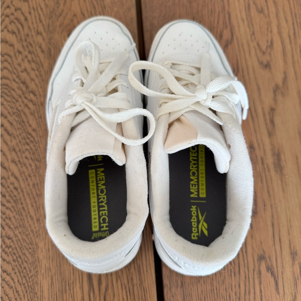 Reebok Women's Club MEMT Sneaker - Picture 4 of 6